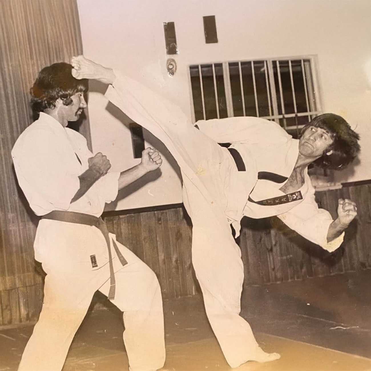 Receiving an Ura Mawashigeri